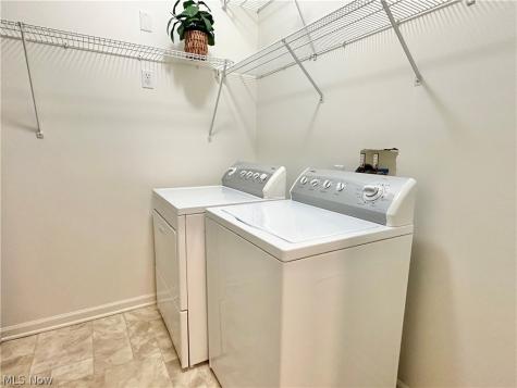 566 Parkside Lane Tallmadge OH 44278
