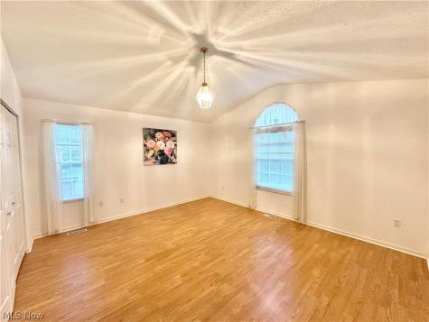566 Parkside Lane Tallmadge OH 44278