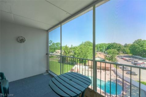 2331 E Market Street Akron OH 44312