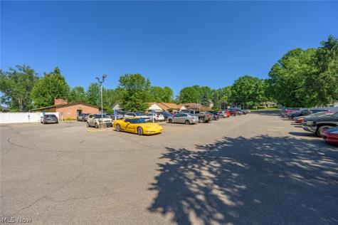 2331 E Market Street Akron OH 44312