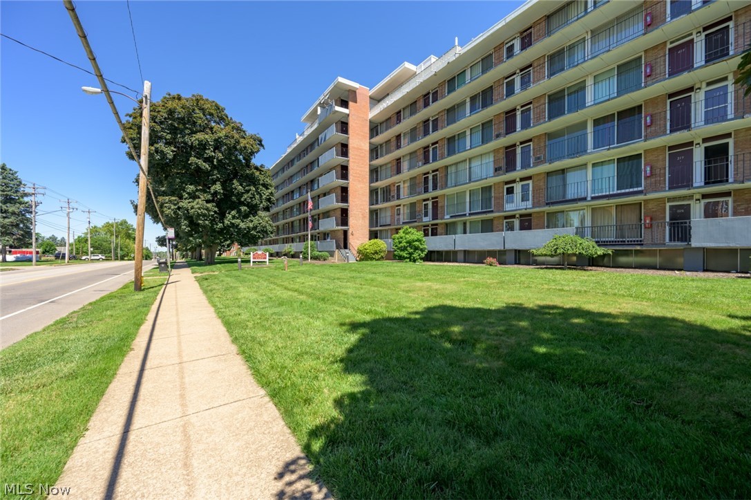2331 E Market Street Akron OH 44312