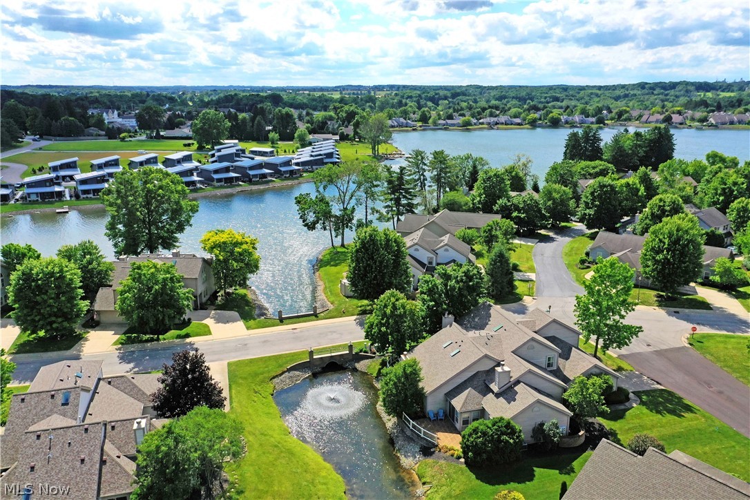 102 Spinnaker Drive Columbiana OH 44408