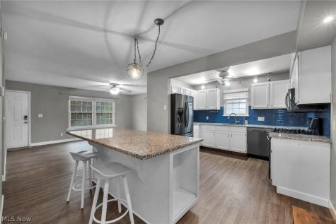 1251 W 70th Street Cleveland OH 44102