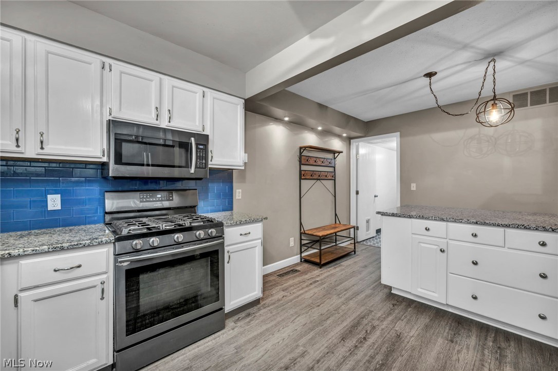 1251 W 70th Street Cleveland OH 44102