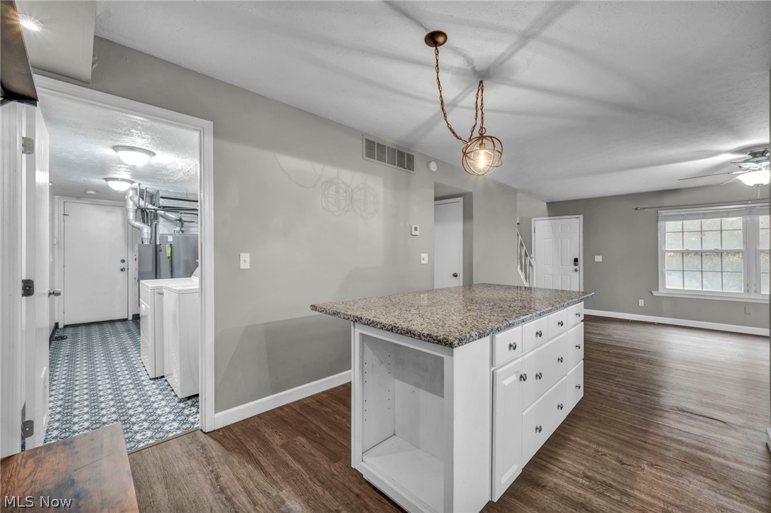 1251 W 70th Street Cleveland OH 44102
