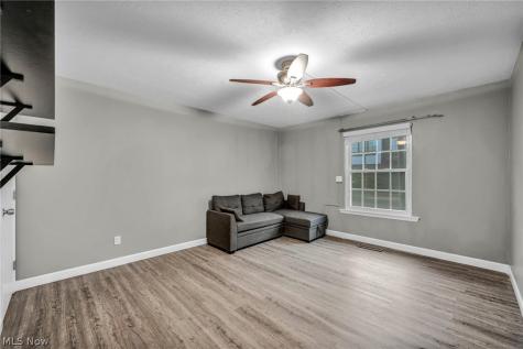 1251 W 70th Street Cleveland OH 44102