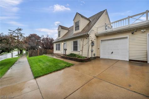 1251 W 70th Street Cleveland OH 44102