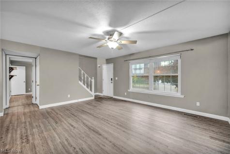 1251 W 70th Street Cleveland OH 44102