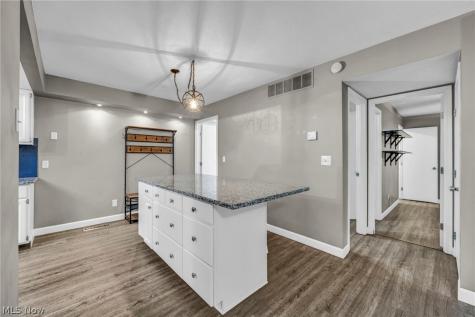 1251 W 70th Street Cleveland OH 44102