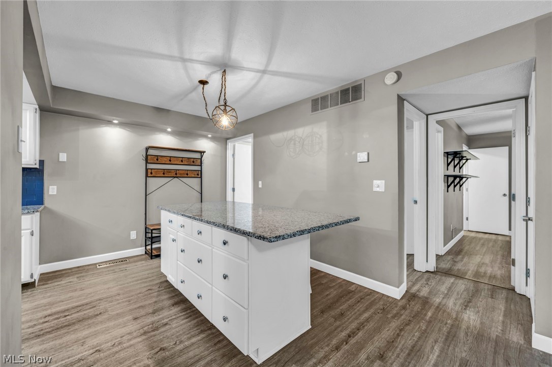 1251 W 70th Street Cleveland OH 44102