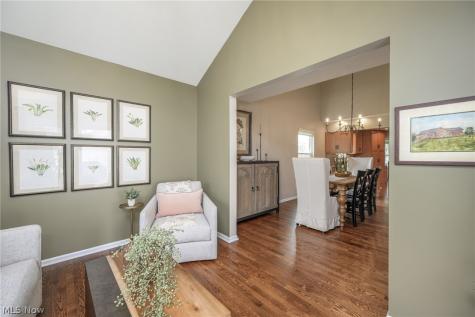 448 E Reserve Drive Cuyahoga Falls OH 44223