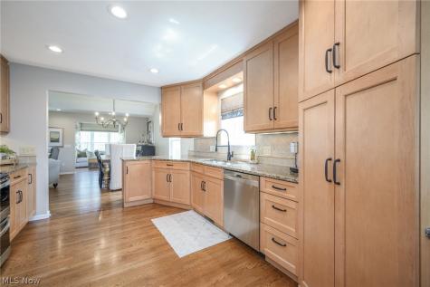 448 E Reserve Drive Cuyahoga Falls OH 44223