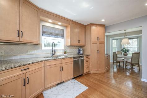 448 E Reserve Drive Cuyahoga Falls OH 44223