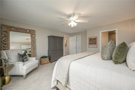 448 E Reserve Drive Cuyahoga Falls OH 44223
