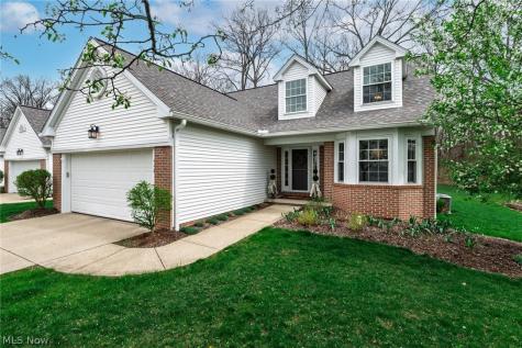 448 E Reserve Drive Cuyahoga Falls OH 44223