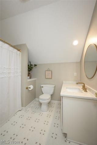 448 E Reserve Drive Cuyahoga Falls OH 44223