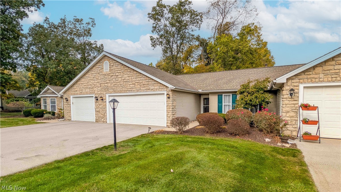 3865 E Vineyard Drive Port Clinton OH 43452