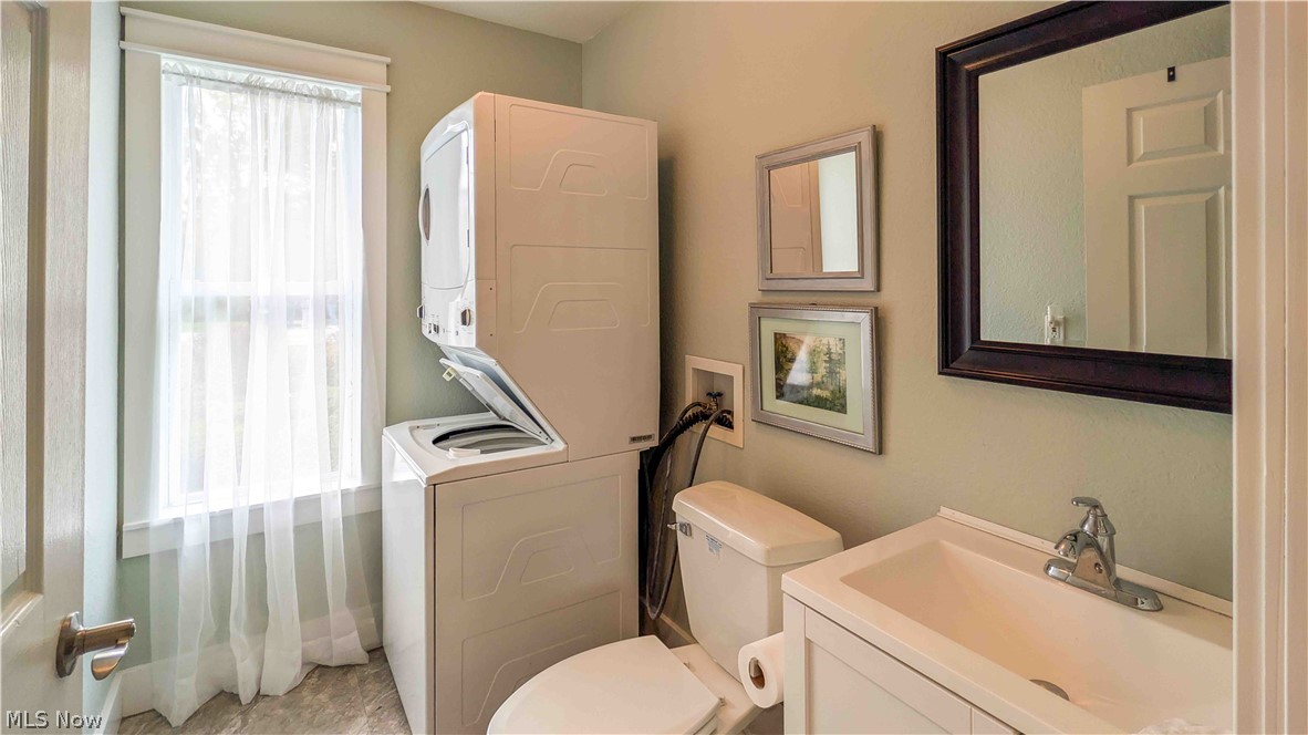 3865 E Vineyard Drive Port Clinton OH 43452