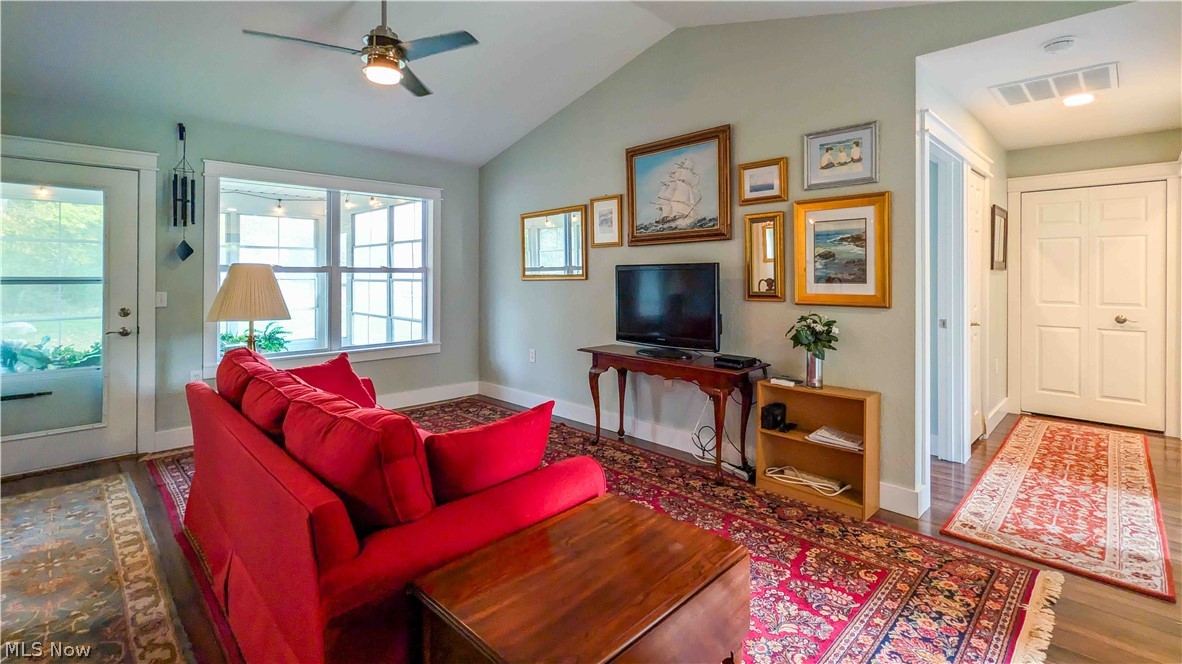 3865 E Vineyard Drive Port Clinton OH 43452