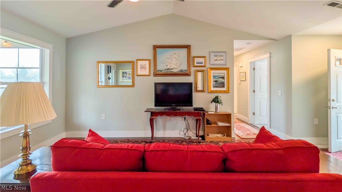 3865 E Vineyard Drive Port Clinton OH 43452