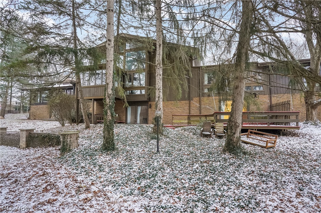 285 North Road NE Howland OH 44484