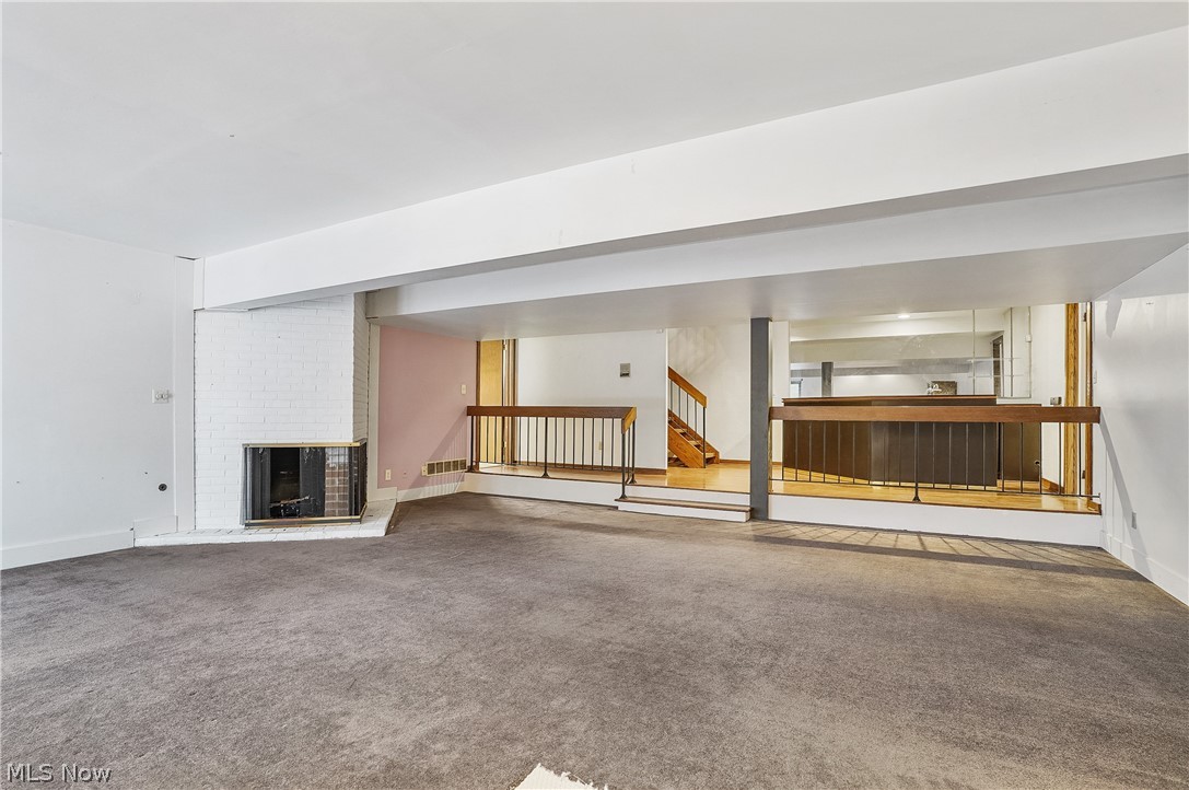 285 North Road NE Howland OH 44484
