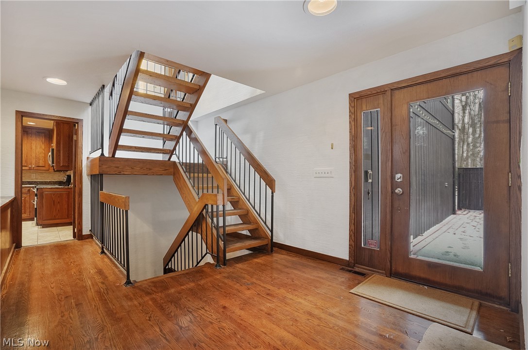 285 North Road NE Howland OH 44484