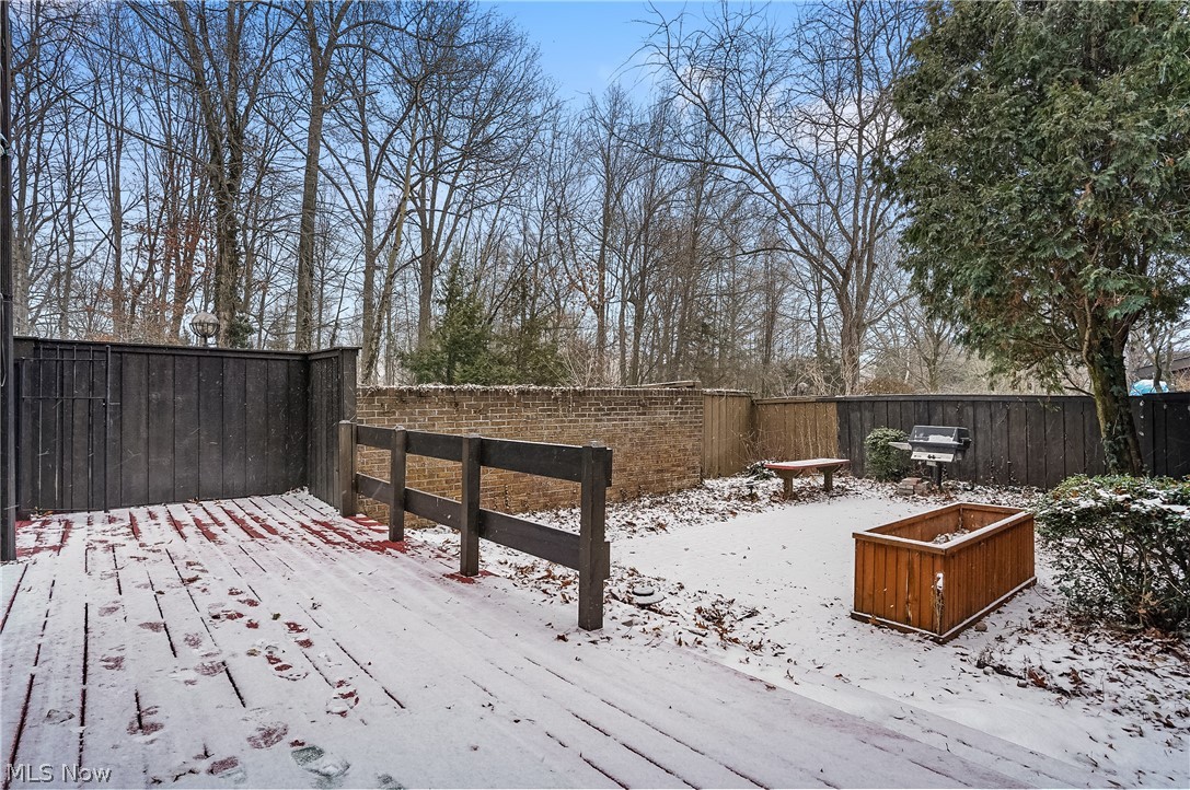 285 North Road NE Howland OH 44484