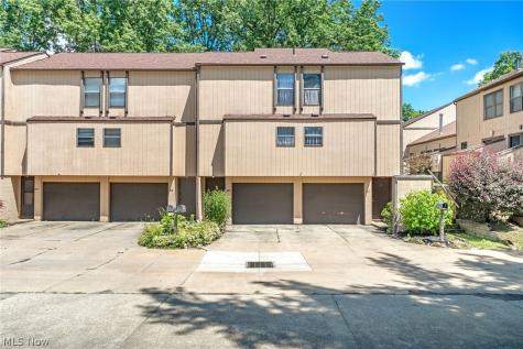 621 Center Avenue Cuyahoga Falls OH 44221