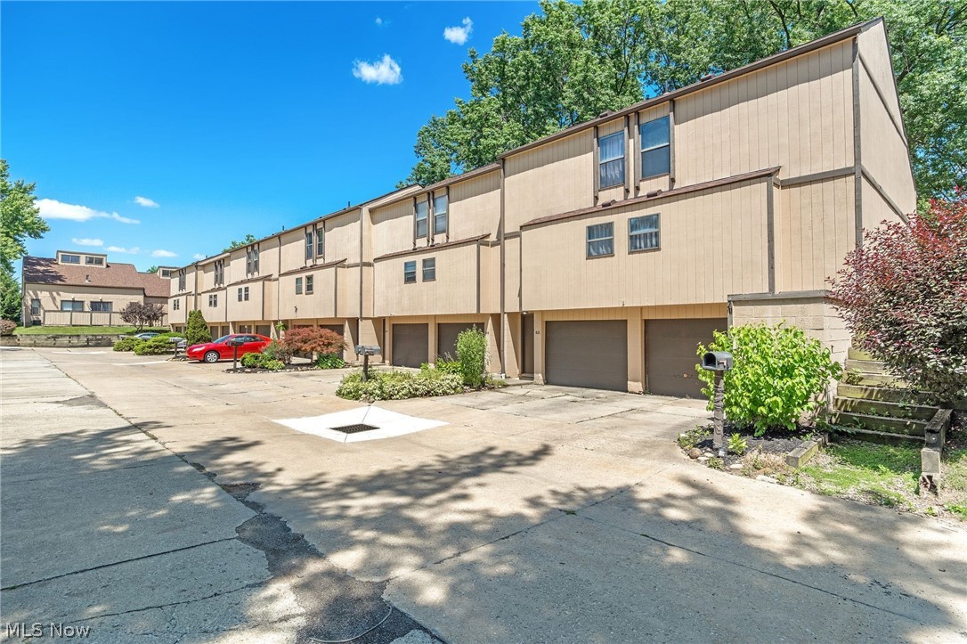 621 Center Avenue Cuyahoga Falls OH 44221