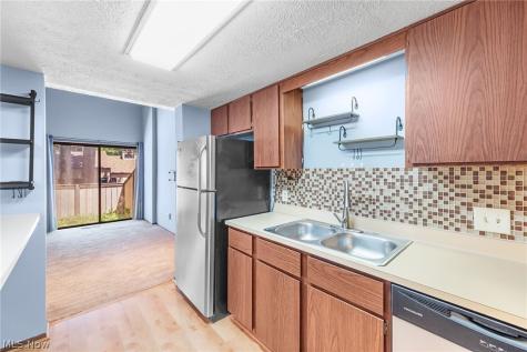 621 Center Avenue Cuyahoga Falls OH 44221