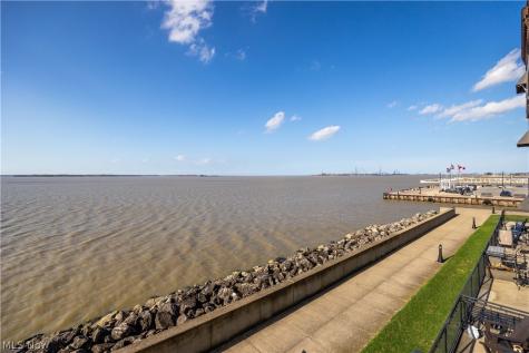 401 W Shoreline Drive Sandusky OH 43016