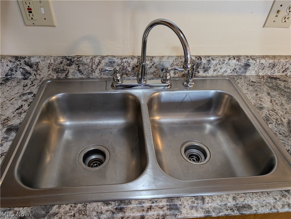 1537 Whitehall Boulevard Kent OH 44240