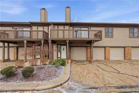 4557 Saint James Circle NW Canton OH 44708