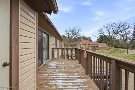 4557 Saint James Circle NW Canton OH 44708