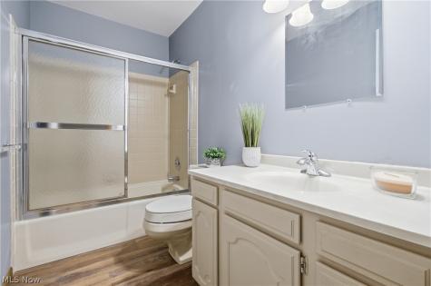 4557 Saint James Circle NW Canton OH 44708