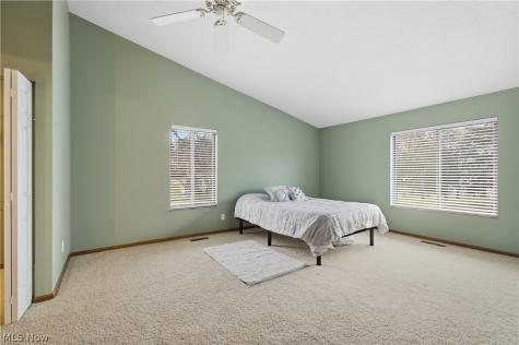 4557 Saint James Circle NW Canton OH 44708