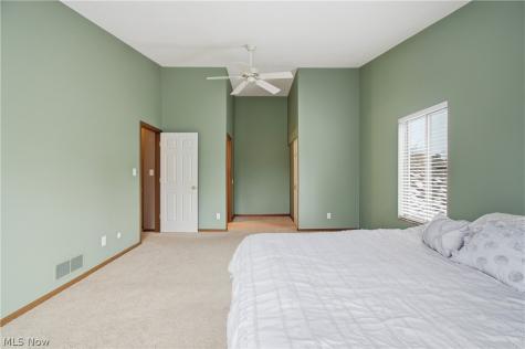 4557 Saint James Circle NW Canton OH 44708