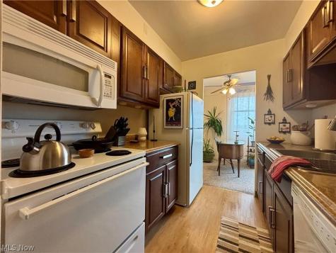 11850 Edgewater Drive Lakewood OH 44107