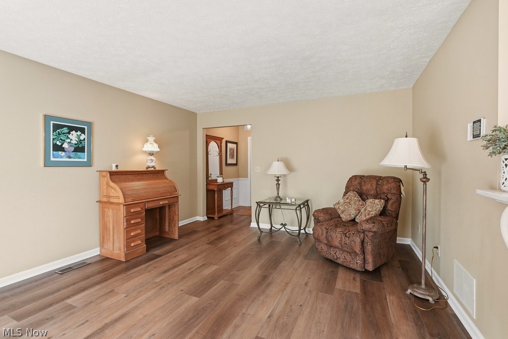 5653 Gateway Lane Brook Park OH 44142