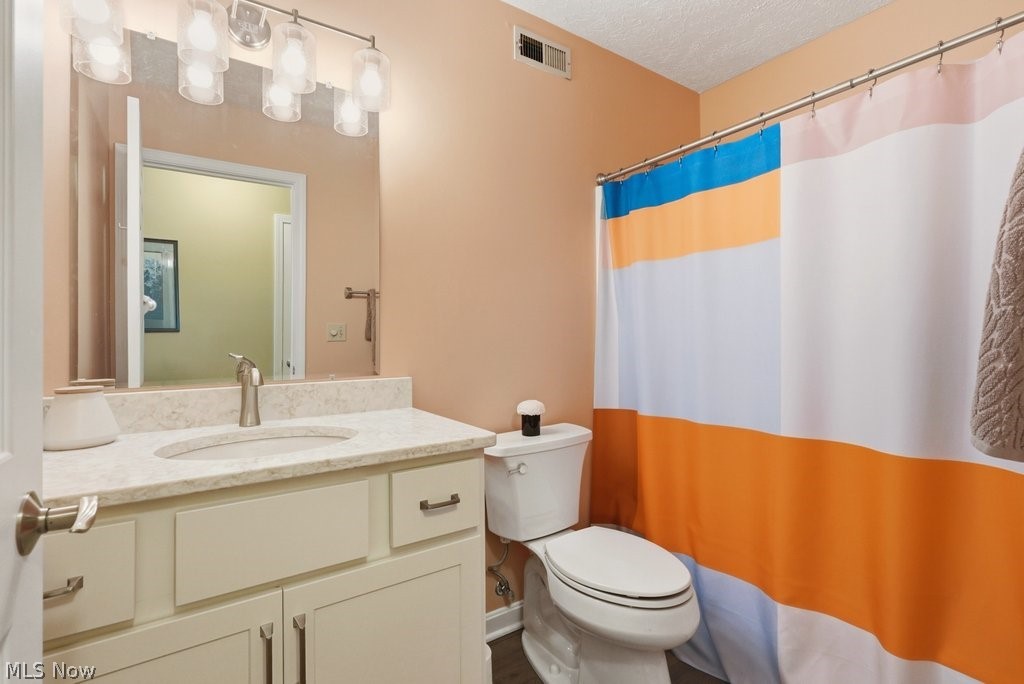 5653 Gateway Lane Brook Park OH 44142