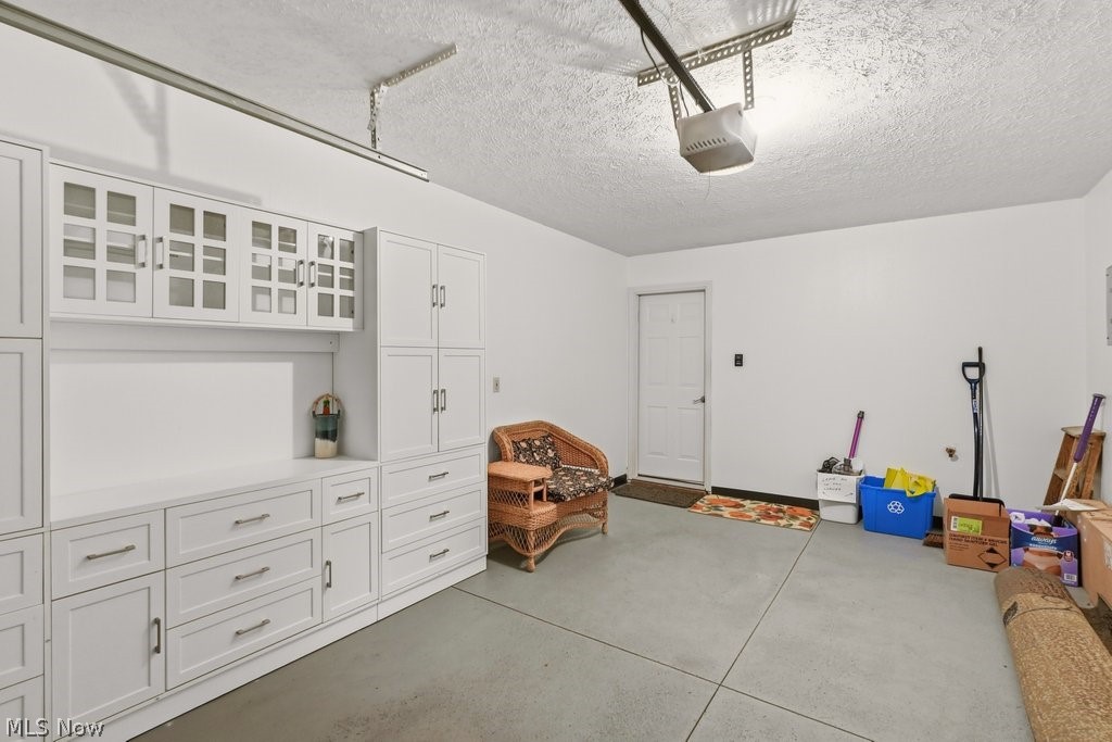 5653 Gateway Lane Brook Park OH 44142