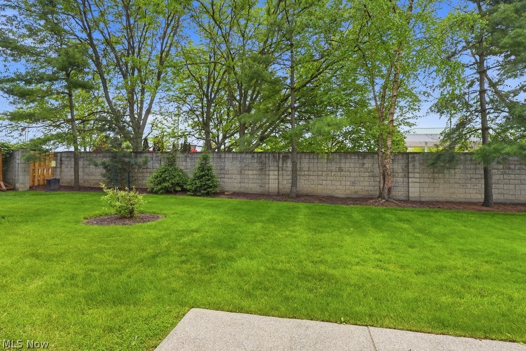 5653 Gateway Lane Brook Park OH 44142