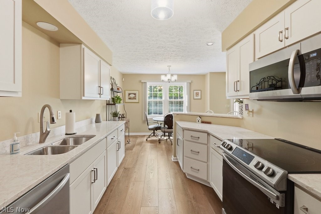 5653 Gateway Lane Brook Park OH 44142