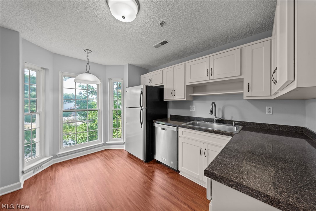220 Fox Hollow Drive Mayfield Heights OH 44124