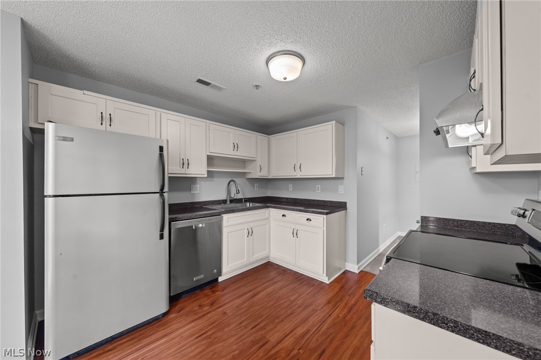 220 Fox Hollow Drive Mayfield Heights OH 44124