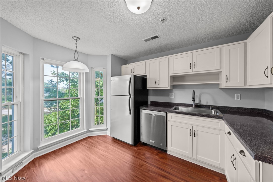 220 Fox Hollow Drive Mayfield Heights OH 44124