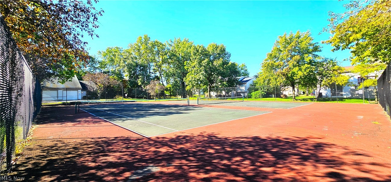 5565 Treetop Court Parma OH 44134