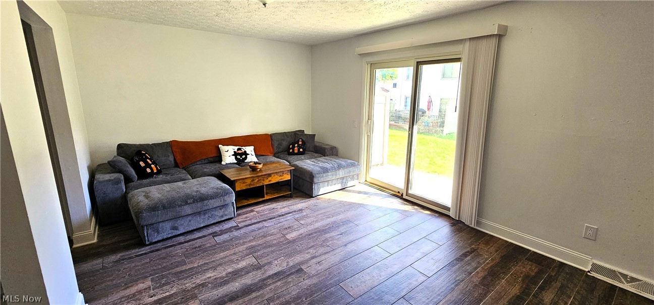 5565 Treetop Court Parma OH 44134