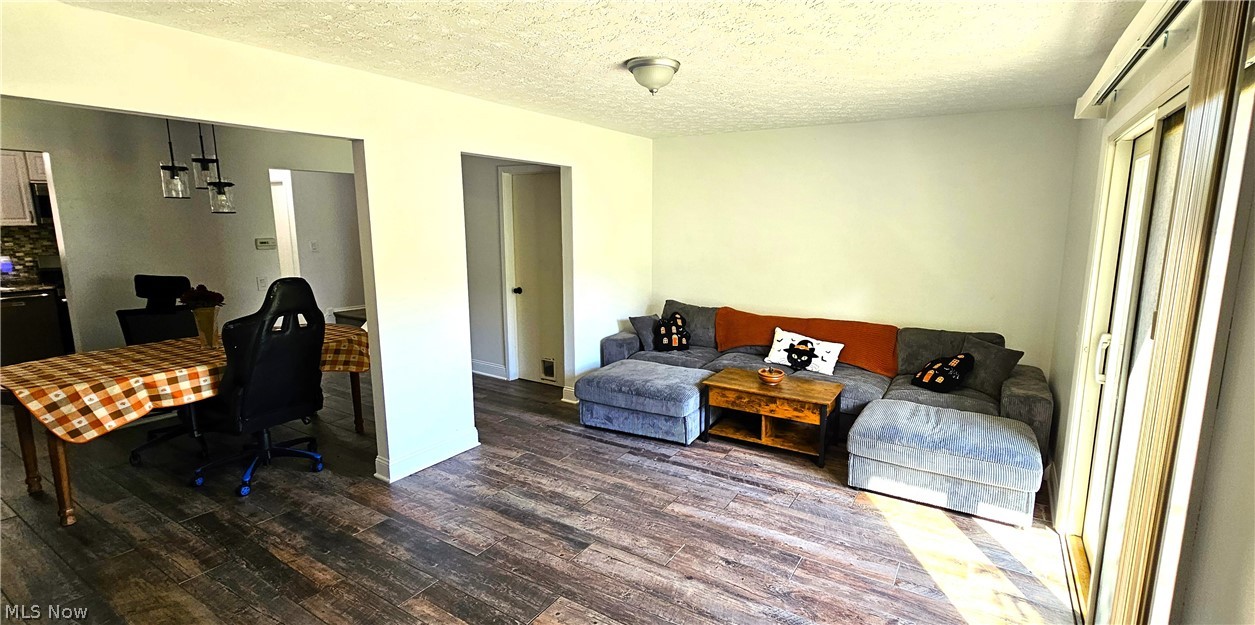 5565 Treetop Court Parma OH 44134